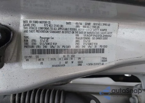 2016 Ford Focus Titanium z USA, uszkodzony, nr VIN 1FADP3N22GL298882